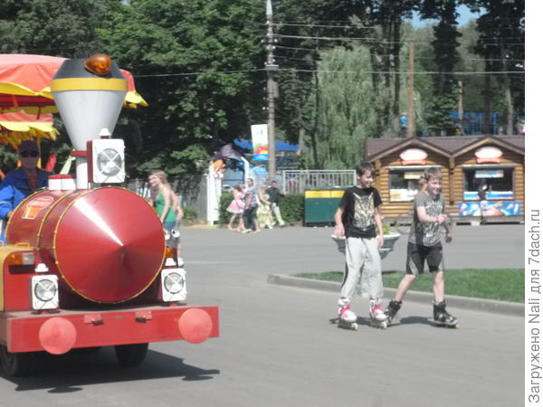 Детворе есть где разгуляться в парке