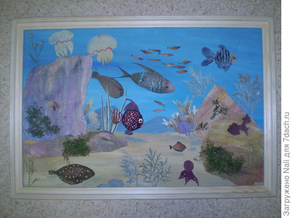 Рыбки из сухих листиков