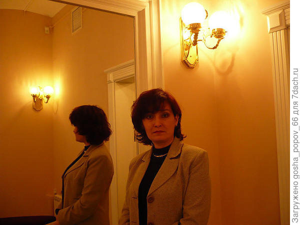 В Омске.Театр.