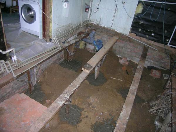 Это другое. Не то, что у вас, фото про то как у меня пол без железобетонной плиты сгнил, не на ваш случай, другое.