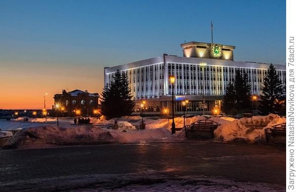 вечер в городе