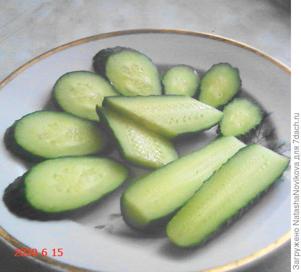 витаминки от Матвейки :)) сочные и кожица у этих уже более нежная и тонкая, чем у первенцев:))