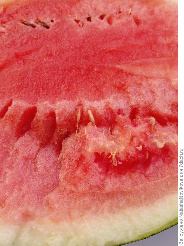 на удивление сладкий и сочный