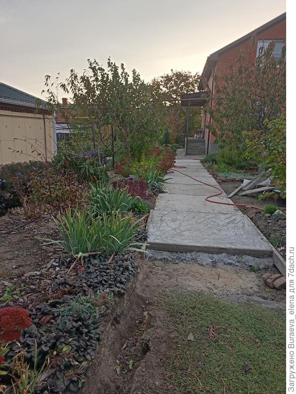 Цветник до переделки