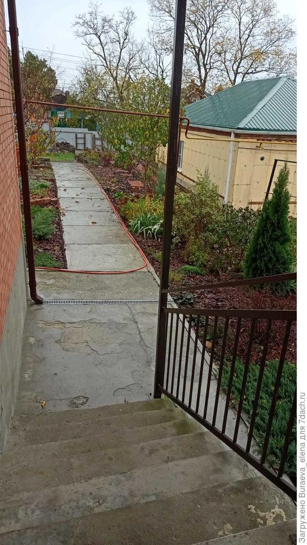 Вид с крыльца