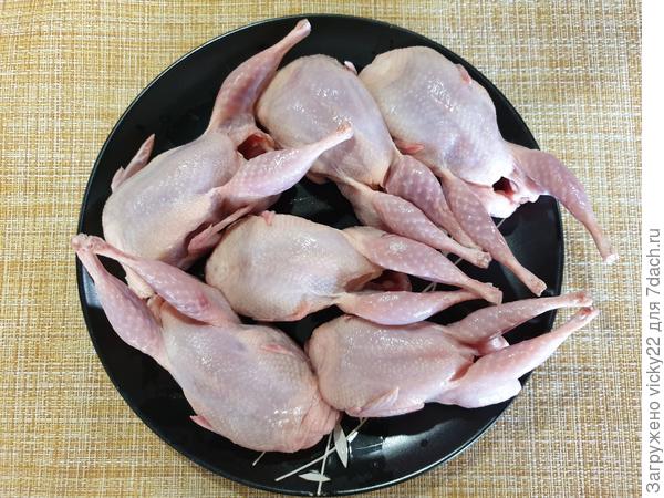 Перепелки-фри с хрустящей спаржей, или фастфуд по-Кузнецовски - пошаговый рецепт приготовления с фото () Перепелки-фри с хрустящей спаржей, или фастфуд по-Кузнецовски - пошаговый рецепт приготовления с фото