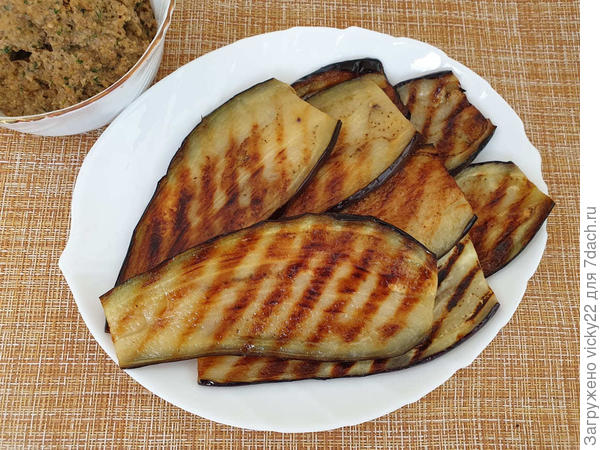Баклажаны с соусом сациви - пошаговый рецепт приготовления с фото () Баклажаны с соусом сациви - пошаговый рецепт приготовления с фото