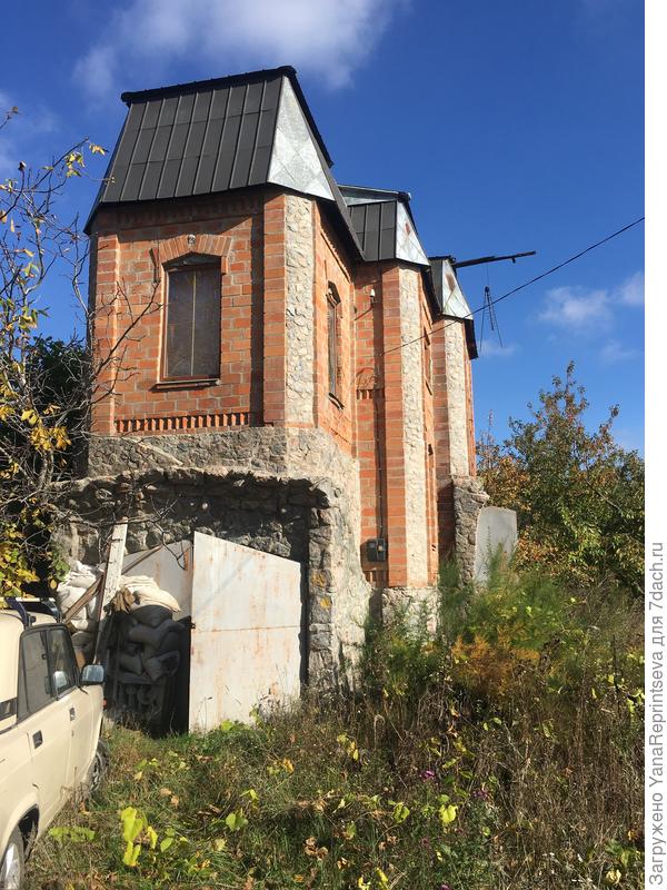 Вход в гараж