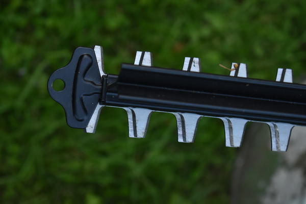 Защитный элемент на конце ножа - очень полезная деталь