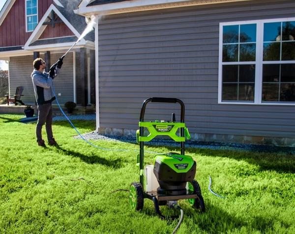 Мойка высокого давления Greenworks 5106007. Фото с сайта  greenworks-russia.ru