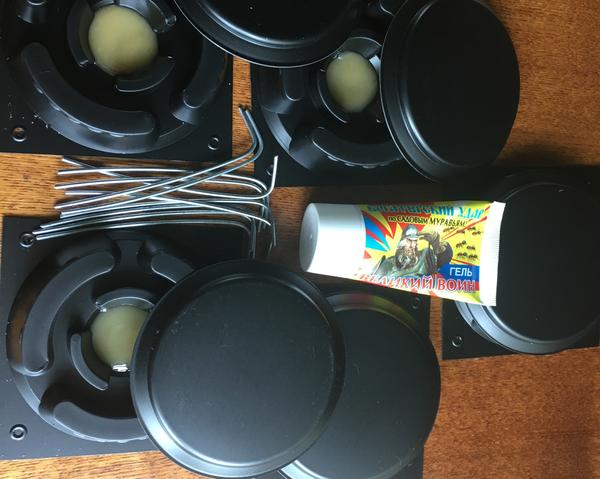 Комплект диск-ловушек, присланный на тестирование (гель добавлен после вскрытия)