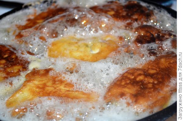 Рыба жарится