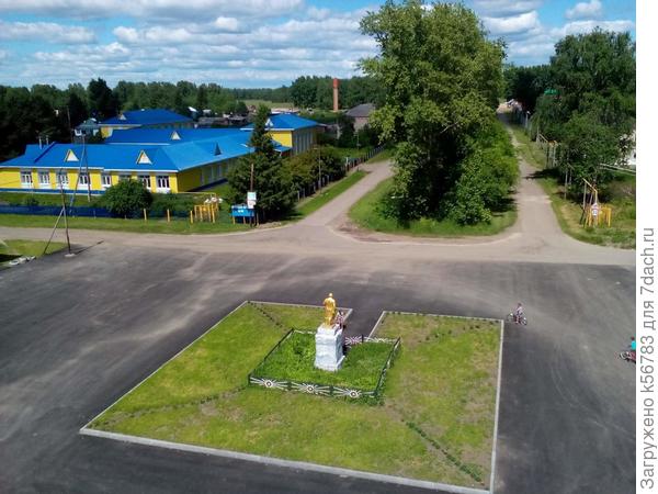 Памятник Ленину на ул. Юбилейной