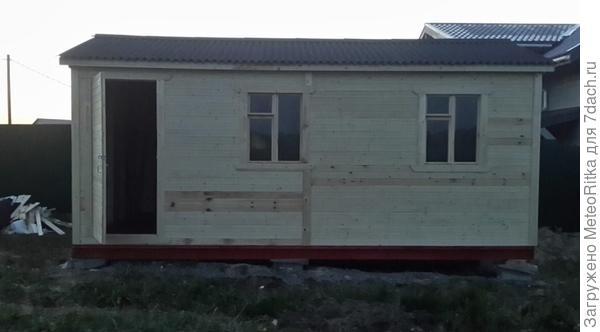 Вот таким нам поставили наш маленький домик.