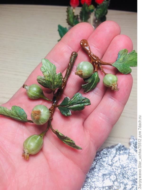 Брошка и заколка для тематической  вечеринки...