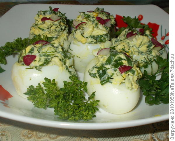 Яйца с зеленью