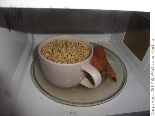 за 10 мин приготовлена перловка и морковь