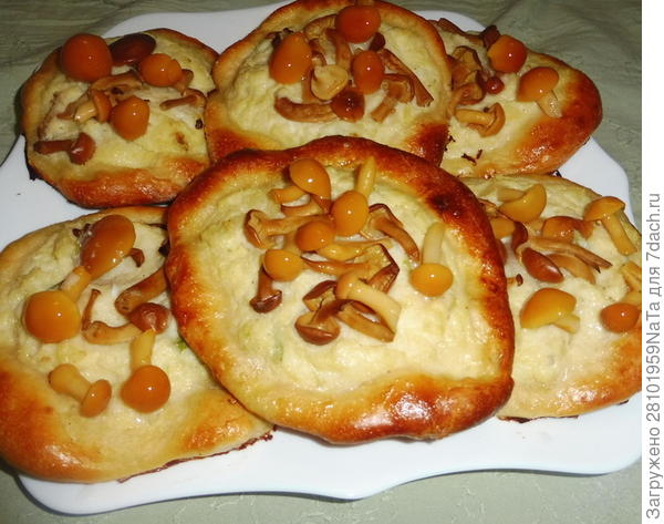 Ватрушки с картофелем и грибами - пошаговый рецепт приготовления с фото () Ватрушки с картофелем и грибами - пошаговый рецепт приготовления с фото