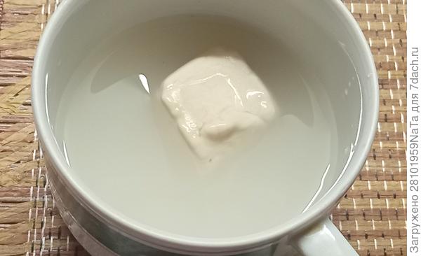 дрожжи с водой
