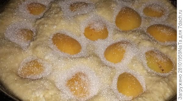 посыпаем сахаром