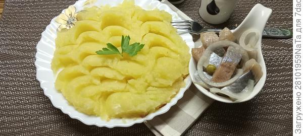 картофельное пюре с сельдью