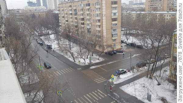 Вот сейчас вид с балкона. Лучше что ли?(((