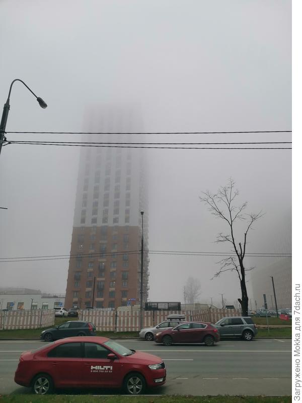 Интерфакс красиво снял, а днем это выглядело совсем серым.