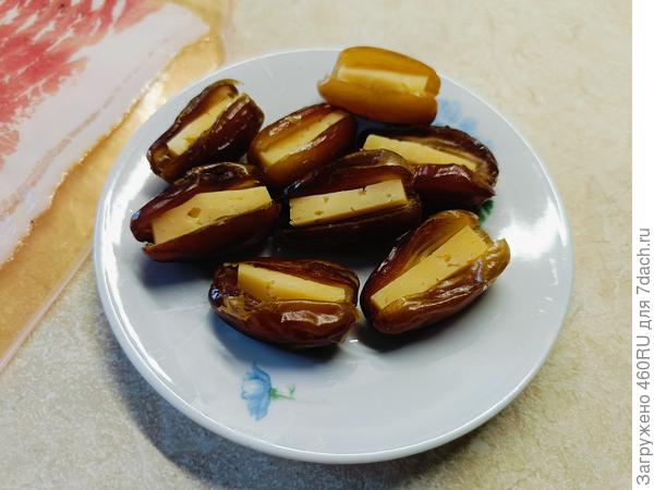 финики
