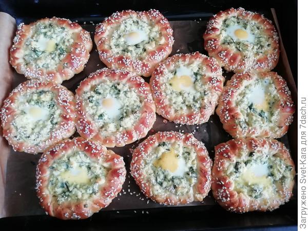 Ватрушки с брынзой и зеленью - пошаговый рецепт с фото () Ватрушки с брынзой и зеленью - пошаговый рецепт с фото