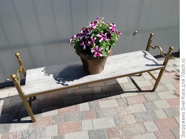 Вариант подставки под кашпо