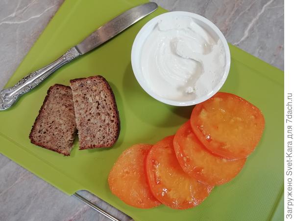 Завтрак пенсионерки. Самая вкуснятина - помидорчик «Немецкая оранжевая клубника (German Orange Strawberry).