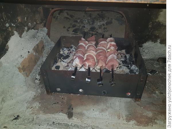 Шампуры с шашлыком