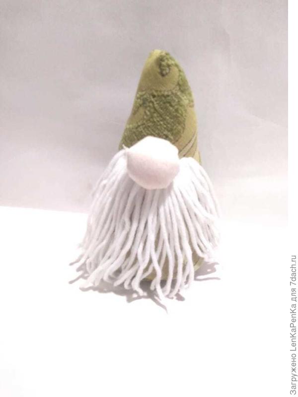 С бородой и с носом