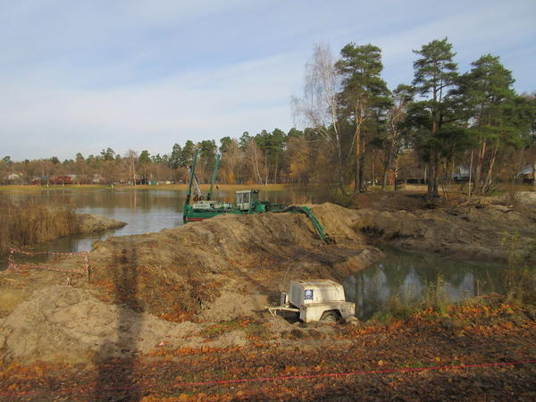 Самоходный многофункциональный земснаряд-амфибия марки Watermaster (Финляндия). Фото автора