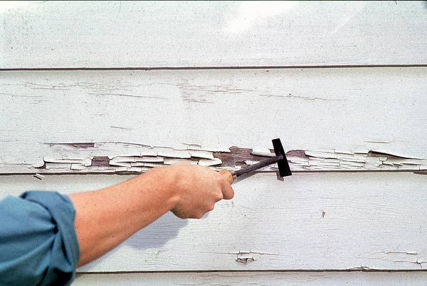 Как перекрасить фасад деревянного дома