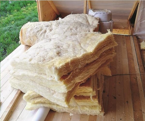 Не стоит использовать стекловату в качестве утеплителя