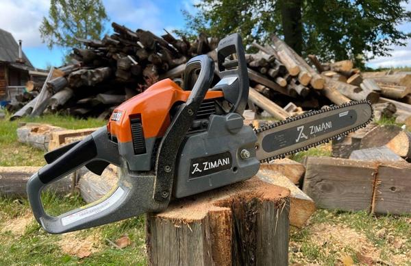 Бензопила ZimAni 450 с простым доступом к расходным материалам и упрощенной системой заправки. Фото с сайта zimani.ru