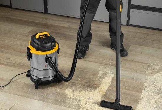 DENZEL SVC15 - пылесос для строительного мусора. Фото с сайта denzel-power.com