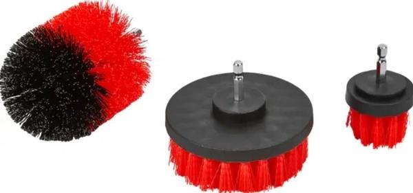 Вариант набора щеток для шуруповерта. Фото lemanapro.ru