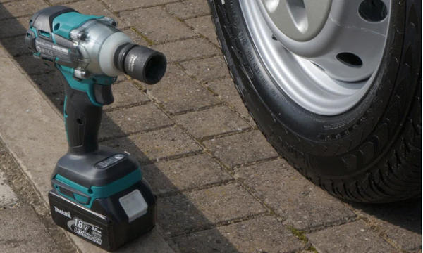 Ударный гайковерт Makita DTW285Z. Фото с сайта vseinstrumenti.ru
