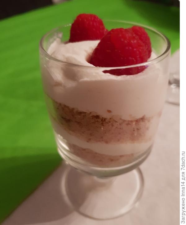 На прошлый Новый Год удивляла гостей...А в этом году-будет всё предельно просто (наверное)