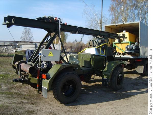 СБУ-4 Самодельная бурильная установка, длина штанг 4 метра.