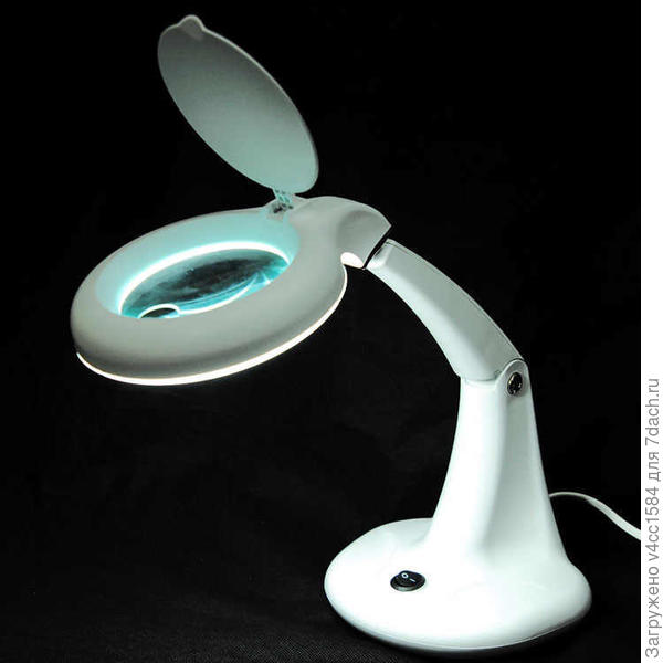 Примерно такая у меня лампа, две увеличилки..