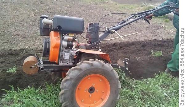 специально вешают груз, чтобы увеличить общий вес