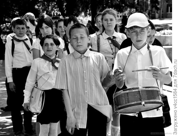 Не всем даже хватало галстуков