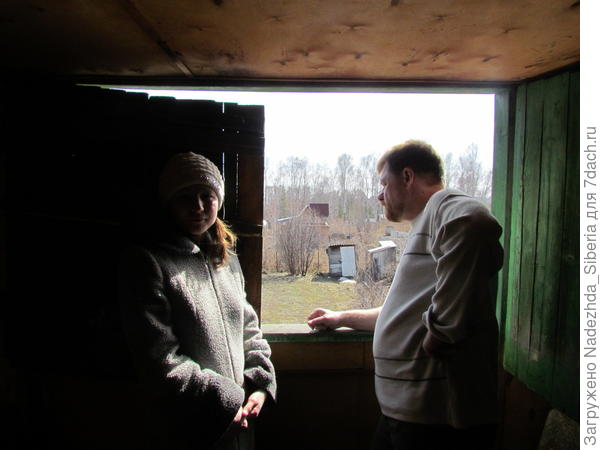 Тут такая темень, и свалка (...), что съёмка, видимо, не получится...