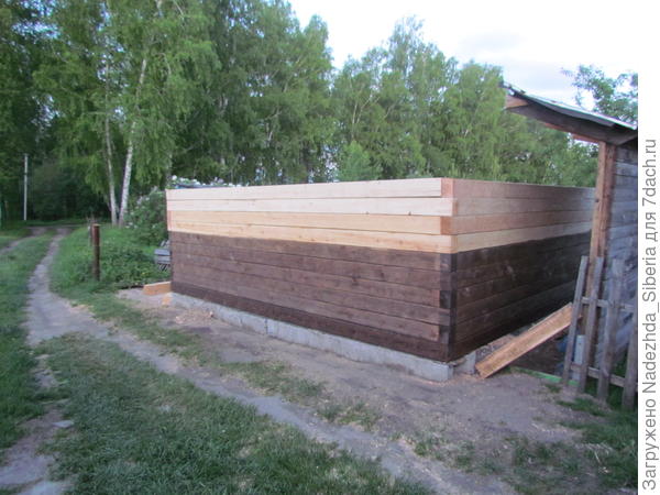 2 июня... Мы старались сразу же покрывать возведенные венцы антисептиком...