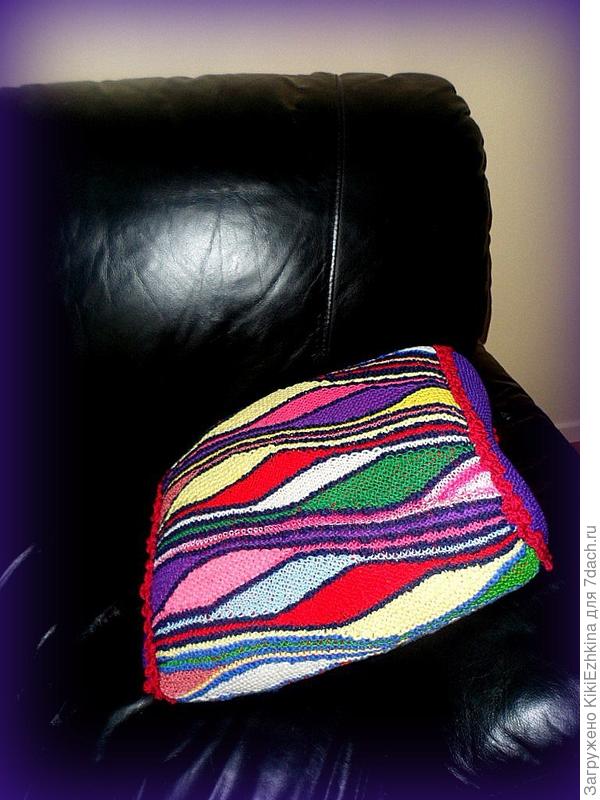 Мой опыт  свингового вязания:  &quot;проба  пера&quot; - думочка...