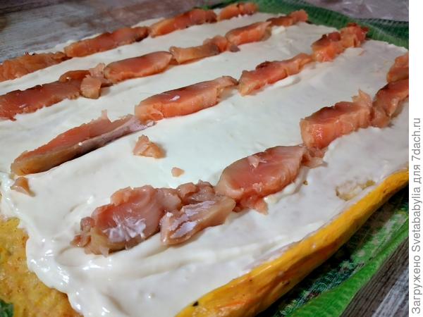 Рулет с красной рыбой и творожным сыром. Рецепт приготовления с пошаговыми фотографиями () Рулет с красной рыбой и творожным сыром. Рецепт приготовления с пошаговыми фотографиями