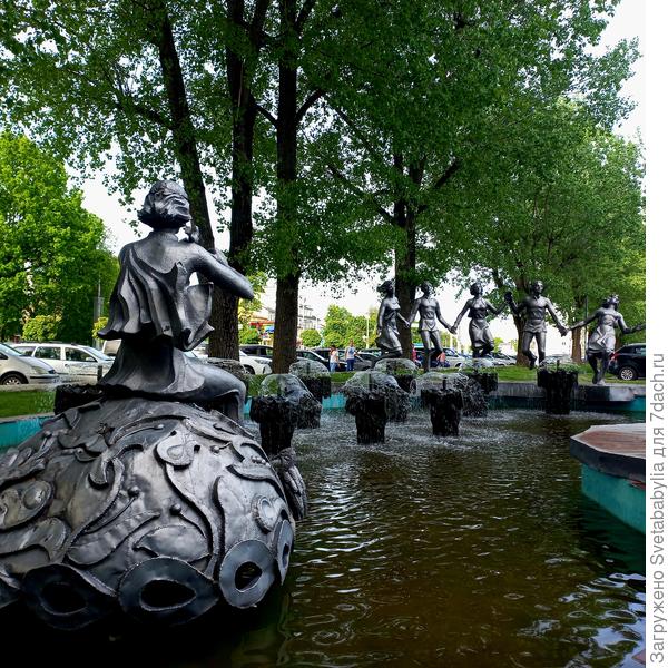 Вчера начали работать городские фонтаны